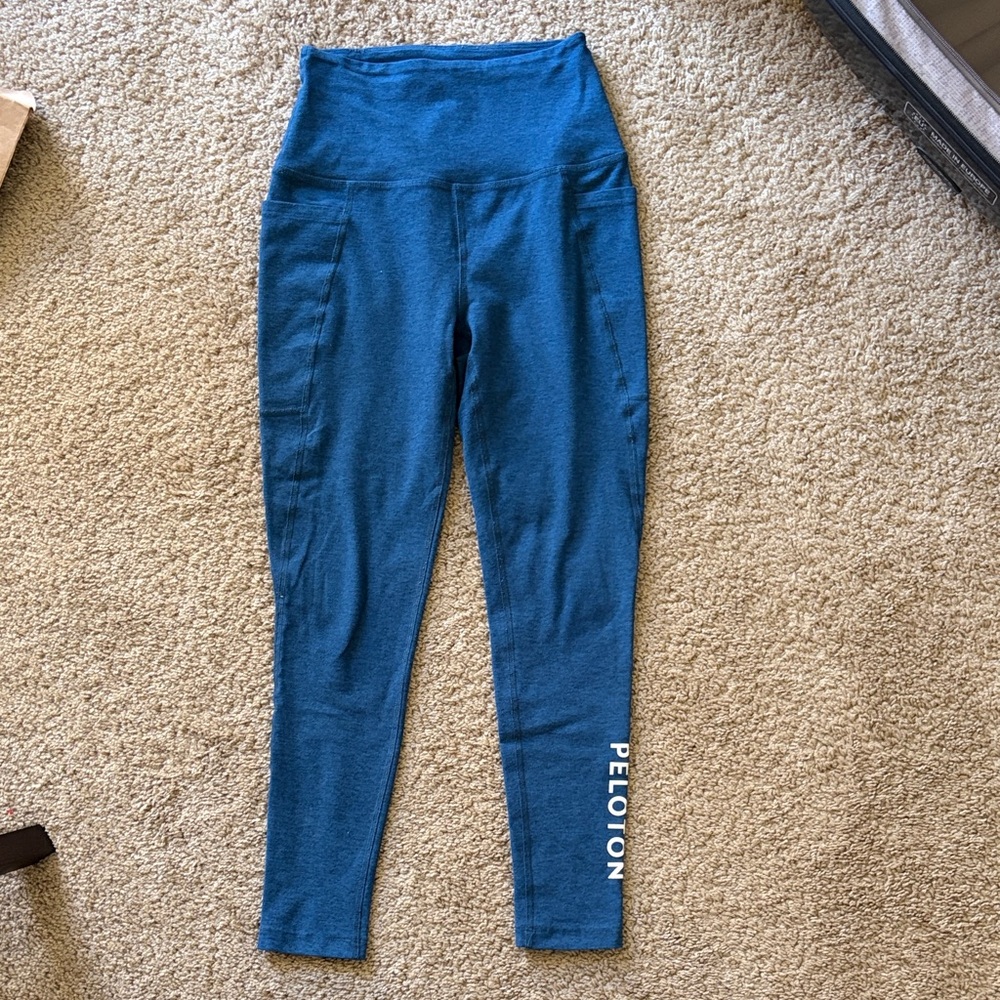 Peloton x Beyond Yoga - spacedye leggings w pockets - size S
